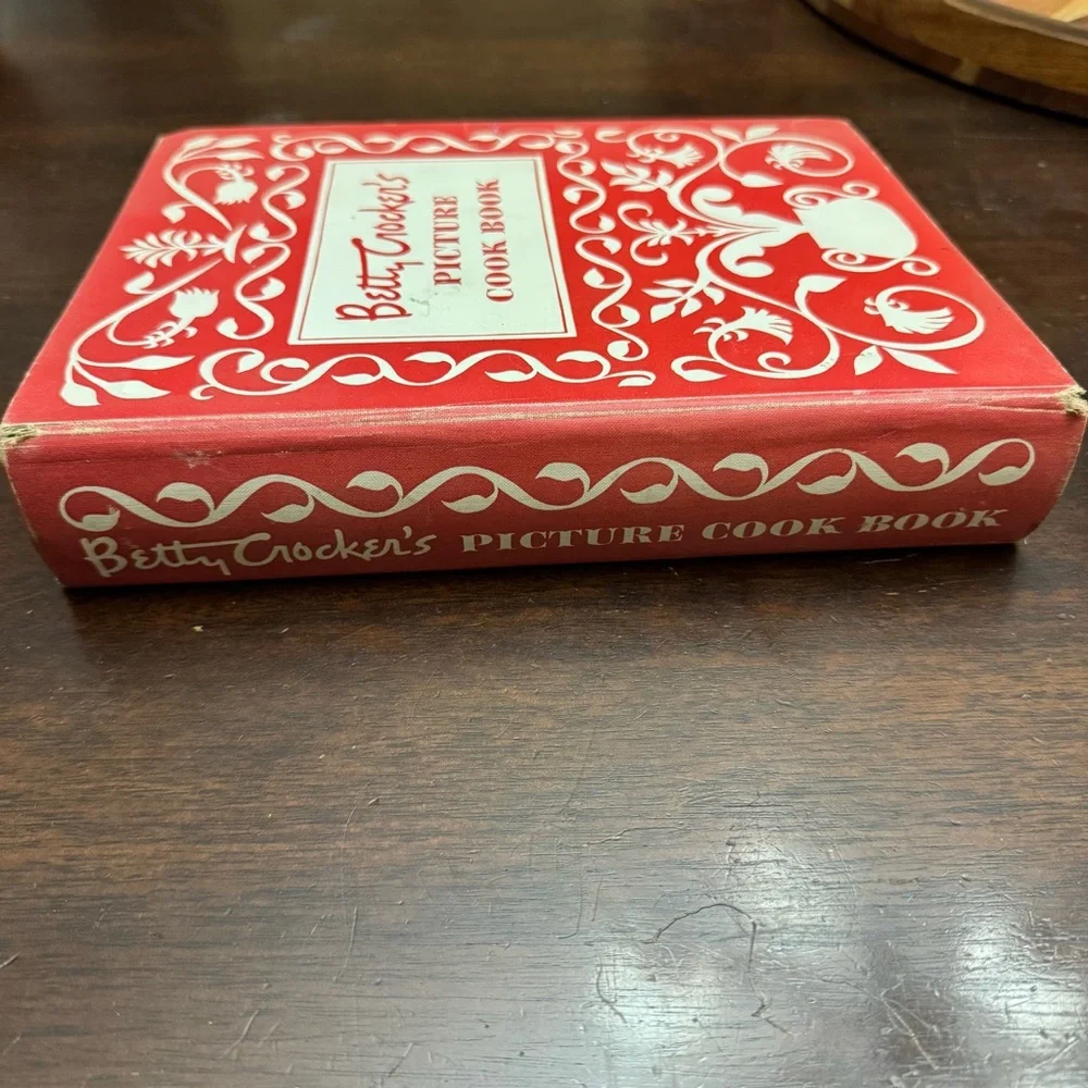 Vintage Betty Crockers Picture Cookbook 1950s